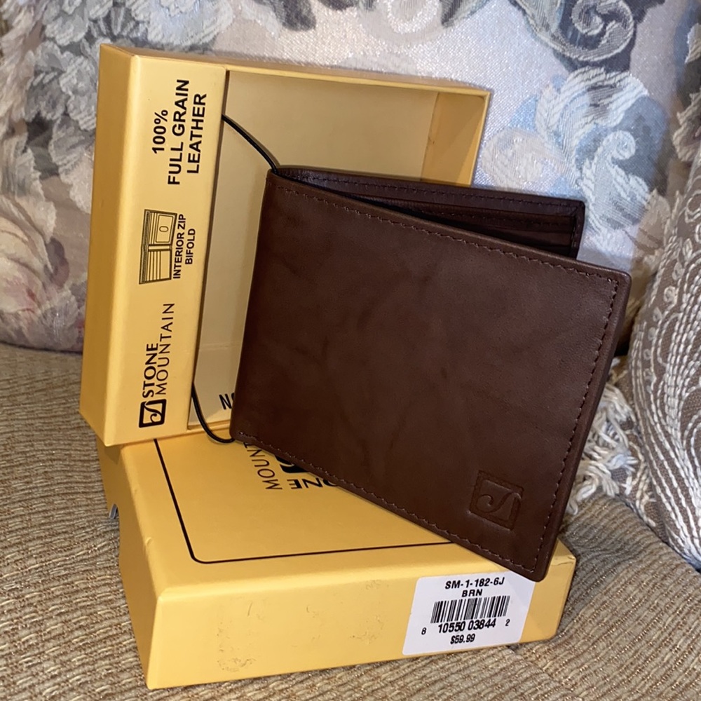 🤎NWT Stone Mountain Genuine Leather RFID Bi-fold Wallet